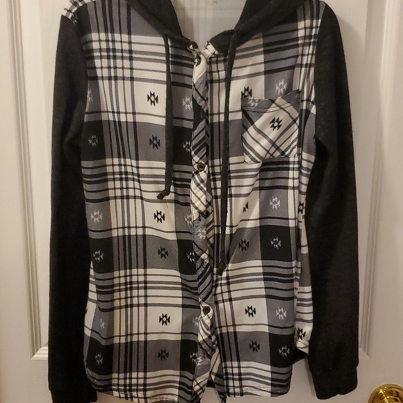 Flannel - Picture 2 of 4
